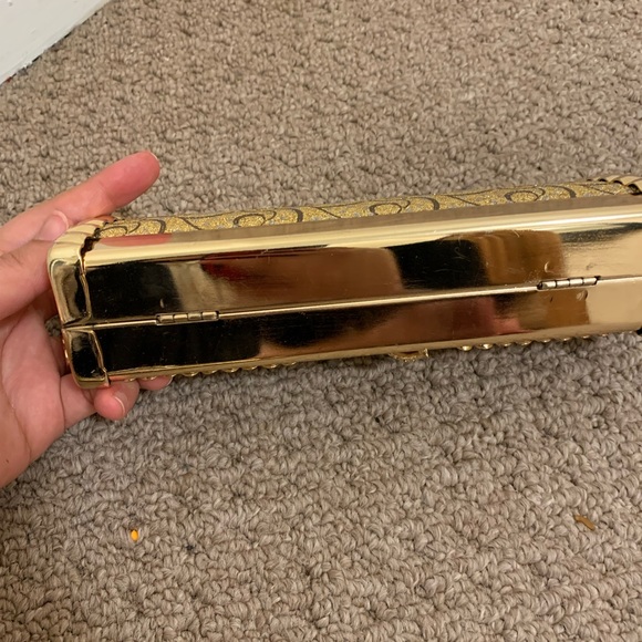 Brand new women’s fancy Golden Metal part clutch - Picture 5 of 7